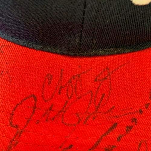 1993 Моторни Jones Pre Новобранец Richmond Atlanta Braves Team Signed Hat JSA COA - Шапки с автограф