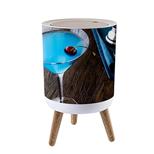 Малка кофа за Боклук с Капак Blue Moon Коктейл с Череши в Дървена Повърхност с Дървени Крака боклук Прост Човешки Кръгла